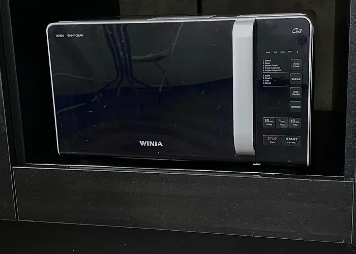 Black At Blossom Hill * 탈린