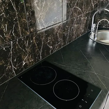 Black At Blossom Hill Apartman *